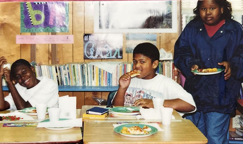 Kids eating lunch at desks